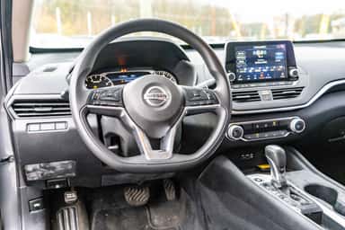 2019 NISSAN ALTIMA view 7