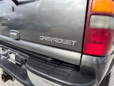 2002 CHEVROLET TAHOE view 16