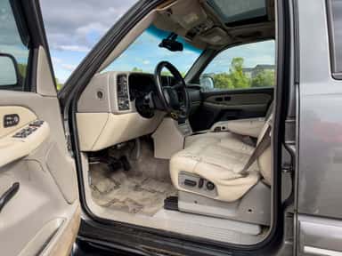 2002 CHEVROLET TAHOE view 10