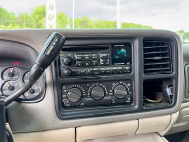 2002 CHEVROLET TAHOE view 23