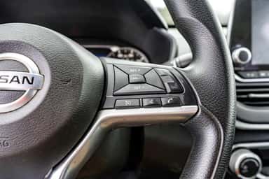 2020 NISSAN ALTIMA view 15