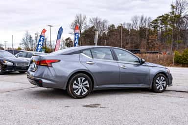 2020 NISSAN ALTIMA view 3