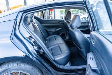 2019 NISSAN ALTIMA view 12