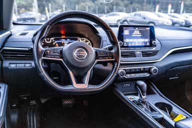 2019 NISSAN ALTIMA view 10