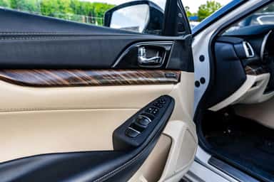 2016 NISSAN MAXIMA view 20