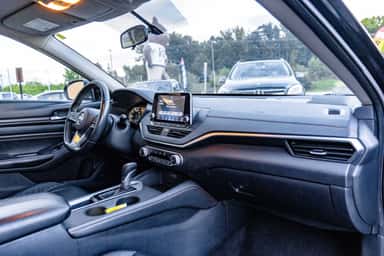 2019 NISSAN ALTIMA view 14
