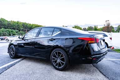 2019 NISSAN ALTIMA view 5