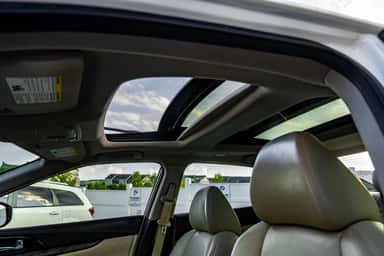 2016 NISSAN MAXIMA view 15