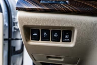 2016 NISSAN MAXIMA view 21