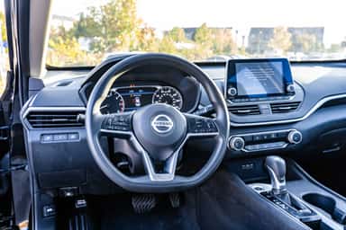 2020 NISSAN ALTIMA view 15