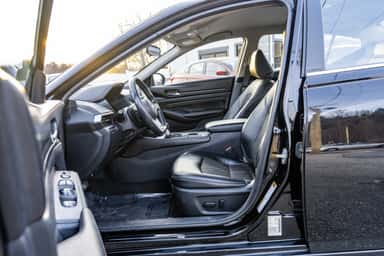 2019 NISSAN ALTIMA view 11