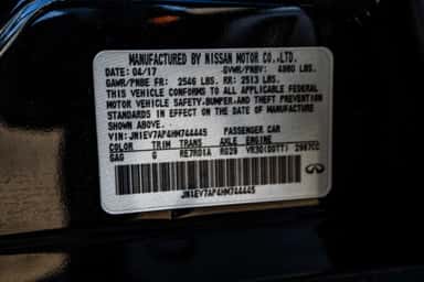 2017 INFINITI Q50 view 26