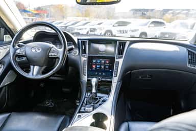 2017 INFINITI Q50 view 12