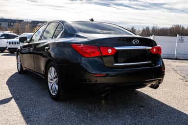 2017 INFINITI Q50 view 6