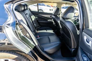 2017 INFINITI Q50 view 10