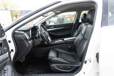 2017 NISSAN MAXIMA view 13