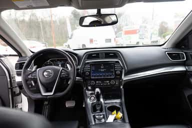 2017 NISSAN MAXIMA view 14