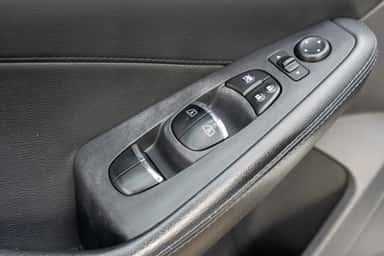 2017 NISSAN MAXIMA view 18