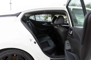 2017 NISSAN MAXIMA view 8
