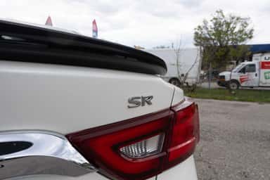 2017 NISSAN MAXIMA view 9