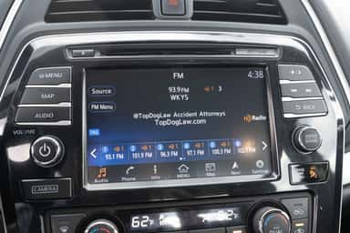 2017 NISSAN MAXIMA view 23