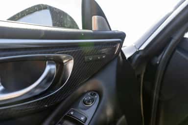 2017 INFINITI Q60 view 20