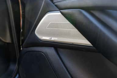 2017 INFINITI Q60 view 12