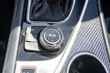 2017 INFINITI Q60 view 29