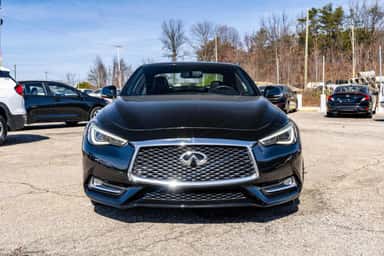 2017 INFINITI Q60 view 2