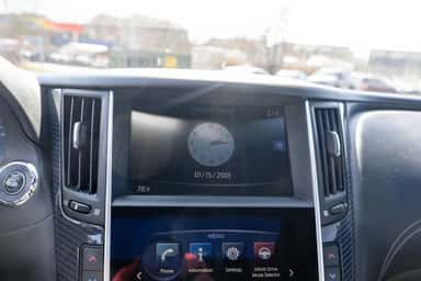 2017 INFINITI Q60 view 26