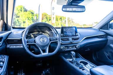 2019 NISSAN ALTIMA view 11