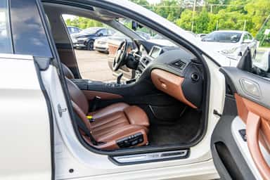 2015 BMW 6 SERIES view 16