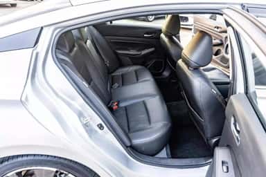 2019 NISSAN ALTIMA view 13