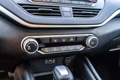 2019 NISSAN ALTIMA view 21