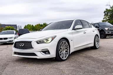 2019 INFINITI Q50 view 3