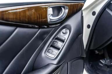 2019 INFINITI Q50 view 14