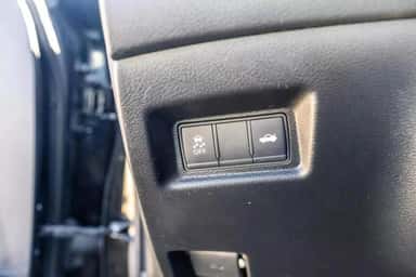 2018 INFINITI Q50 view 23