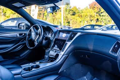 2018 INFINITI Q60 view 11