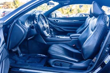 2018 INFINITI Q60 view 16