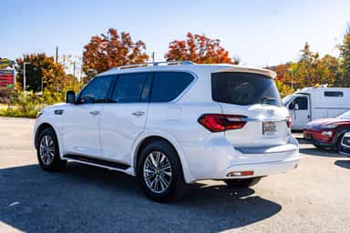 2018 INFINITI QX80 view 6