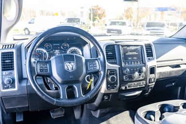 2018 RAM 1500 CREW CAB view 13