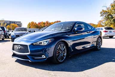 2017 INFINITI Q60 view 4