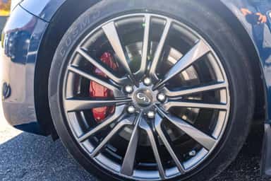 2017 INFINITI Q60 view 9