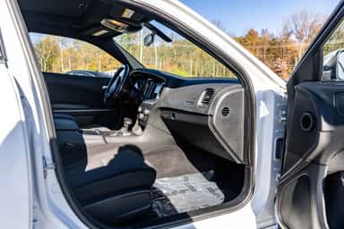 2019 DODGE CHARGER view 8