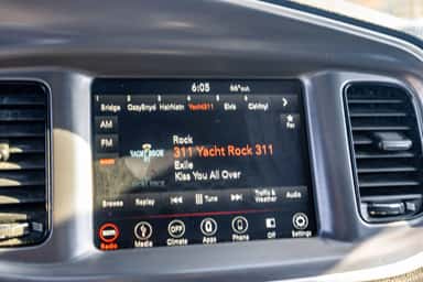 2019 DODGE CHARGER view 16