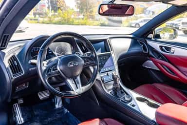 2017 INFINITI Q60 view 18