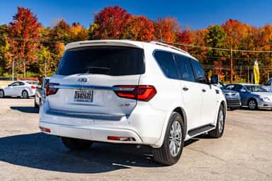 2018 INFINITI QX80 view 8