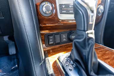 2018 INFINITI QX80 view 31