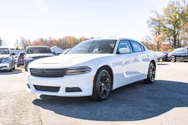 2019 DODGE CHARGER view 3