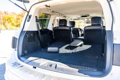 2018 INFINITI QX80 view 16
